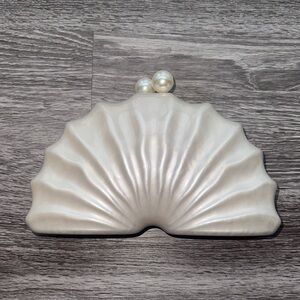 seashell pearl statement clutch